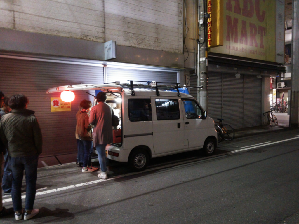 高知で夜の締めに屋台「ハンバーガー」!屋台餃子やしじみラーメンだけじゃない!